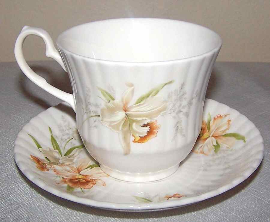 HAM122 Footed Cup & Saucer Set by Hammersley-1