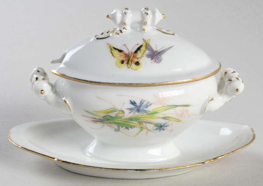 Meadow Visitors (Smooth, No Bird, Gold Trim) Gravy Boat w/Attached Underplate & Lid by Haviland-1