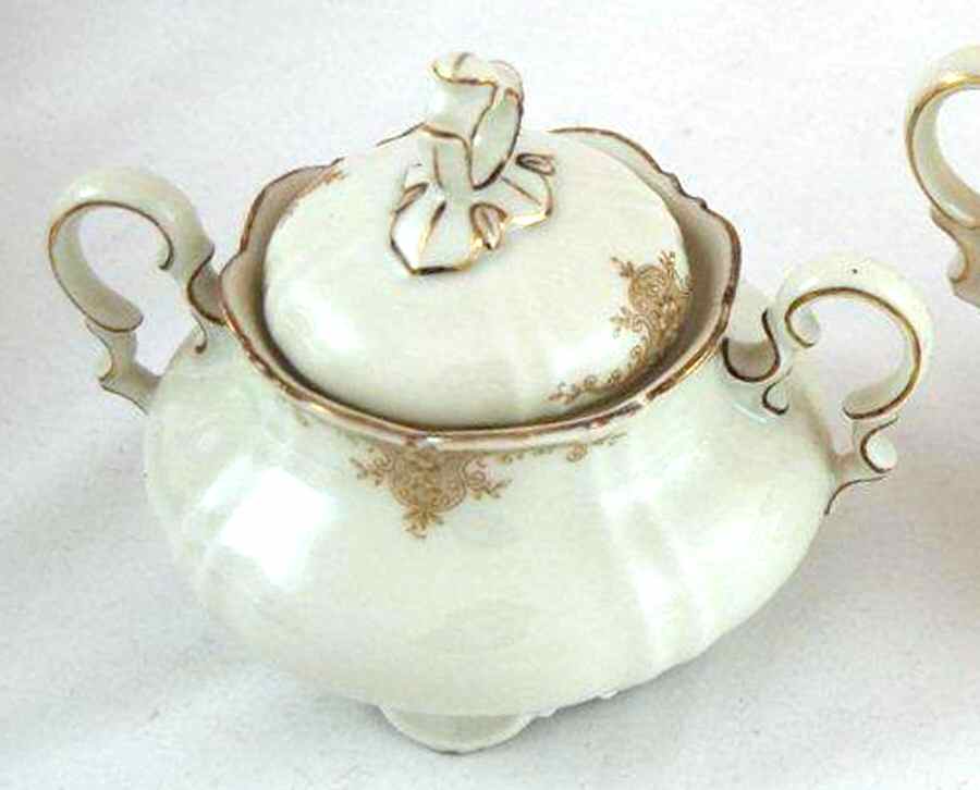 22034-02795 Sugar Bowl & Lid by Hutschenreuther-1