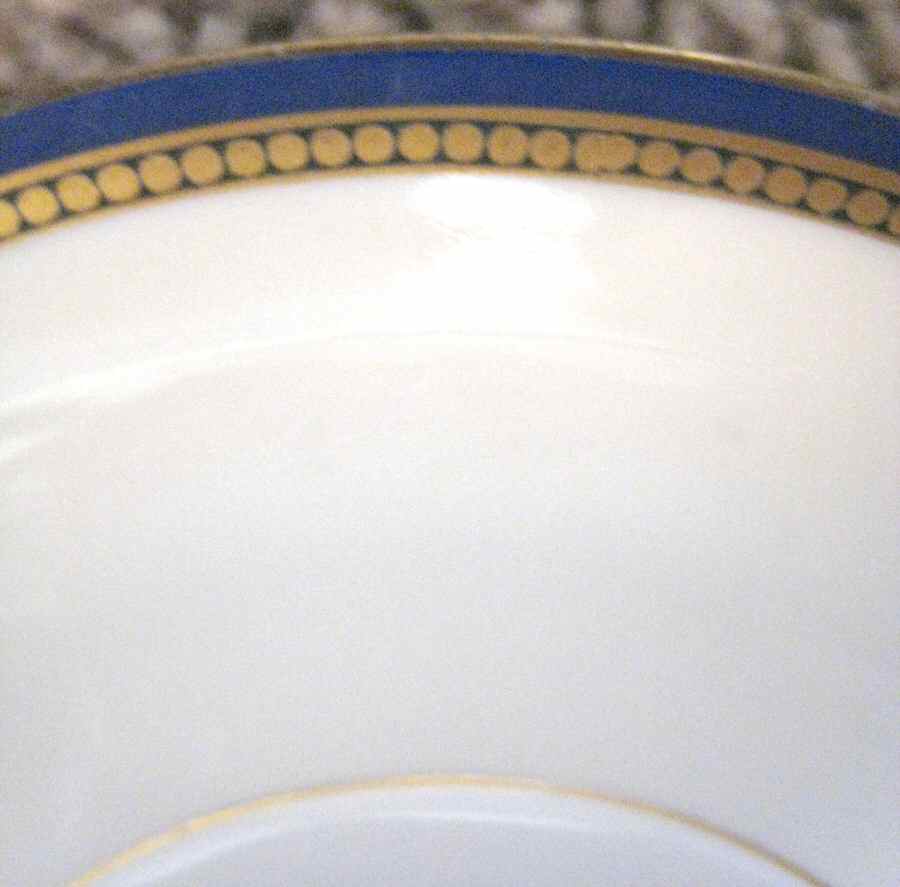 HUT2040 Dinner Plate by Hutschenreuther-1