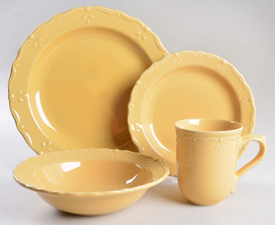 Bellcrest Yellow 4 Piece Place Setting by Home Trends-1