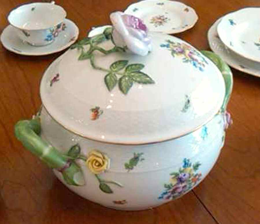 HER76 Tureen &  Lid by Herend-1