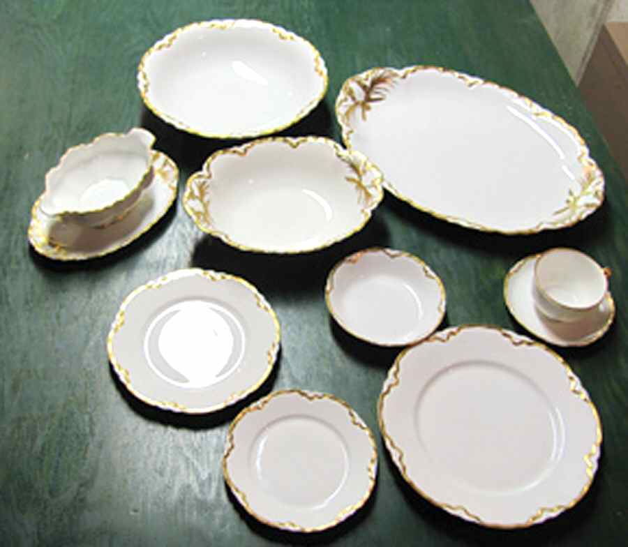 HUT2047 9" Oval Vegetable Bowl by Hutschenreuther-1