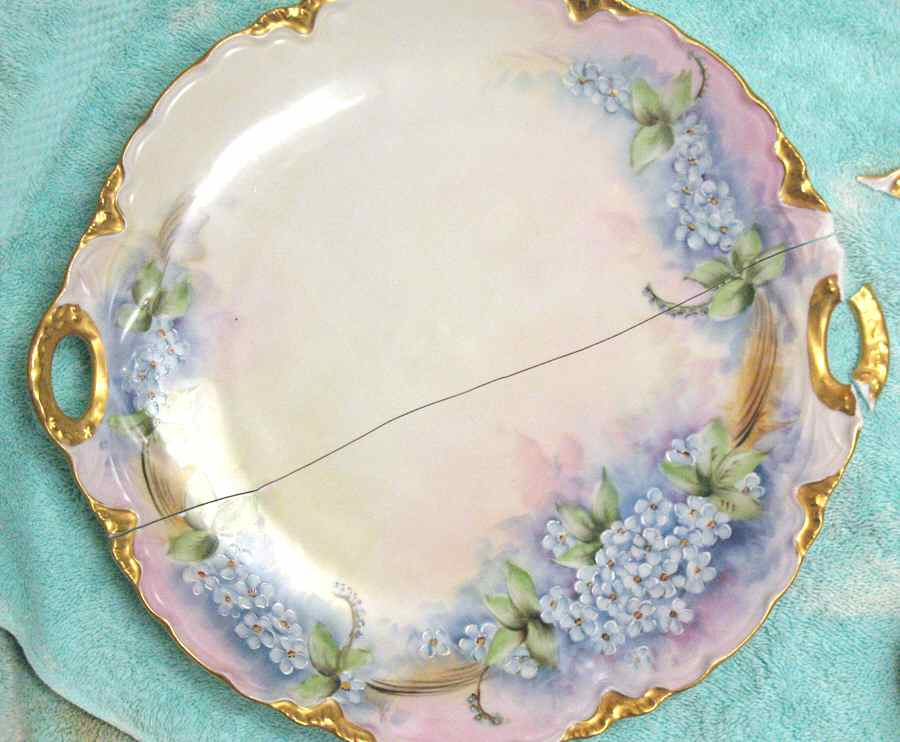 HUT2049 Handled Cake Plate by Hutschenreuther-1