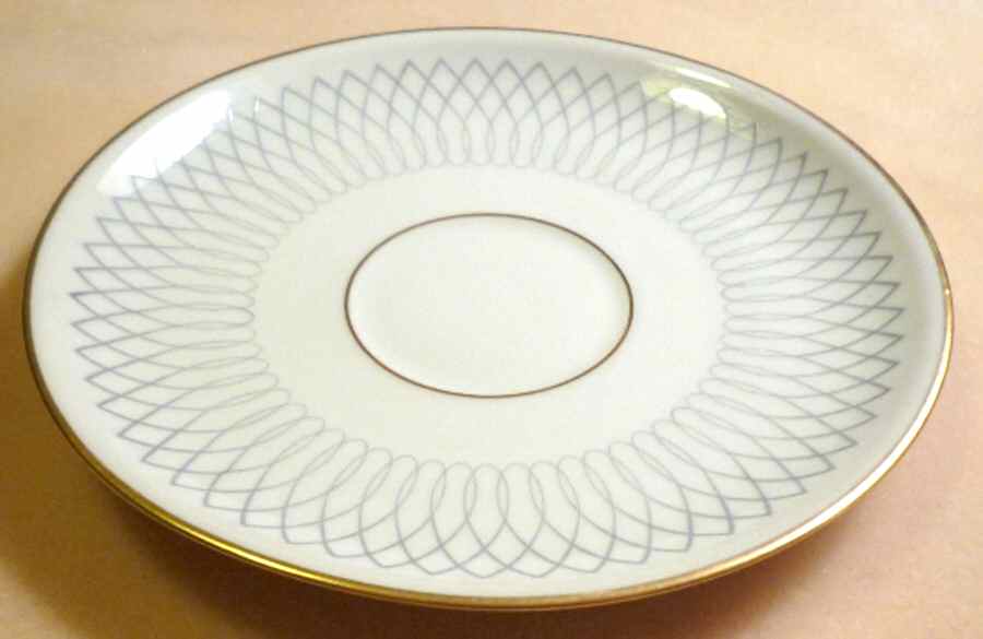 03065 Saucer by Hutschenreuther-1