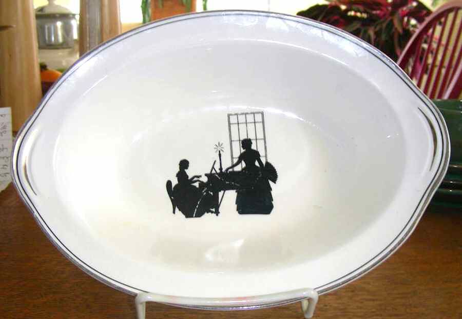 6551 9" Oval Vegetable Bowl by Harker-1