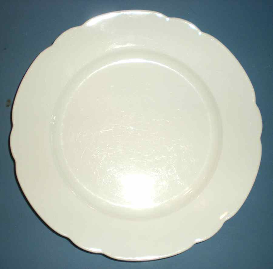 HUT2057 Dinner Plate by Hutschenreuther-1