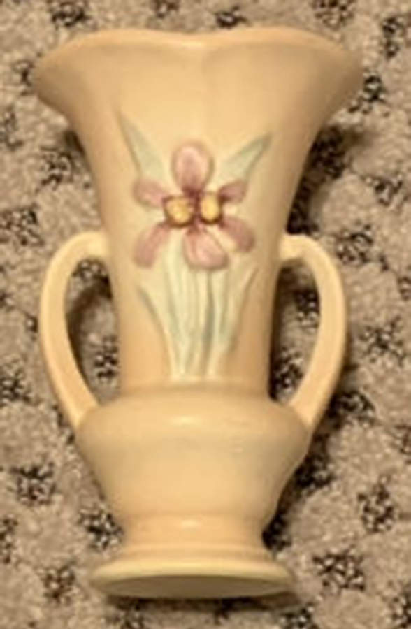 Iris Peach 7" Vase by Hull-1