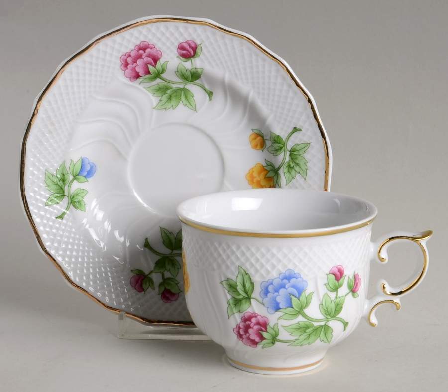 Hortenzia Footed Cup & Saucer Set by Hollohaza-1