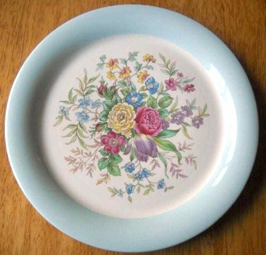 HLC3897 Dinner Plate by Homer Laughlin -1