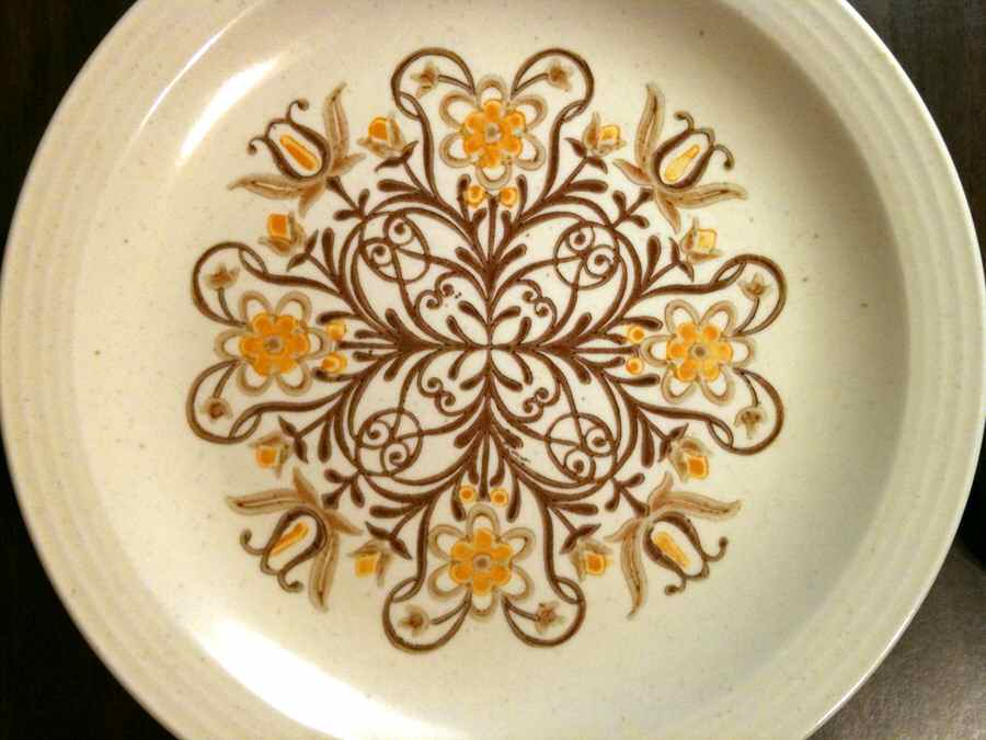 HLC2645 Dinner Plate by Homer Laughlin -1