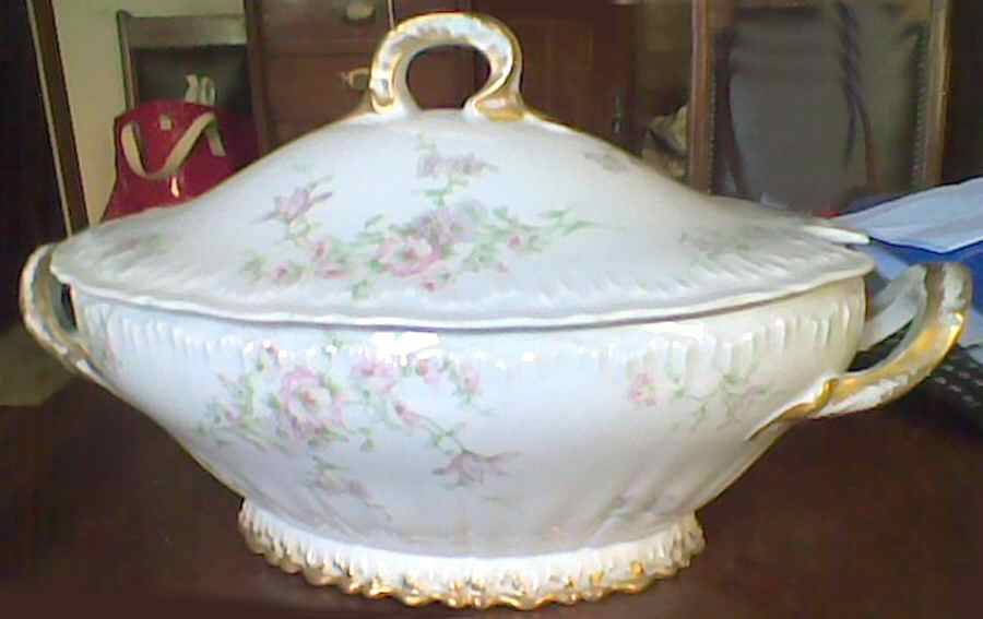 H4211 Tureen &  Lid by Haviland-1