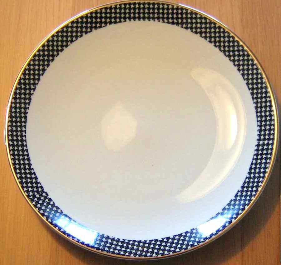 HUT2086 Dinner Plate by Hutschenreuther-1