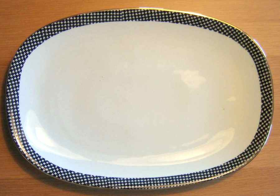 HUT2086 15" Oval Serving Platter by Hutschenreuther-1