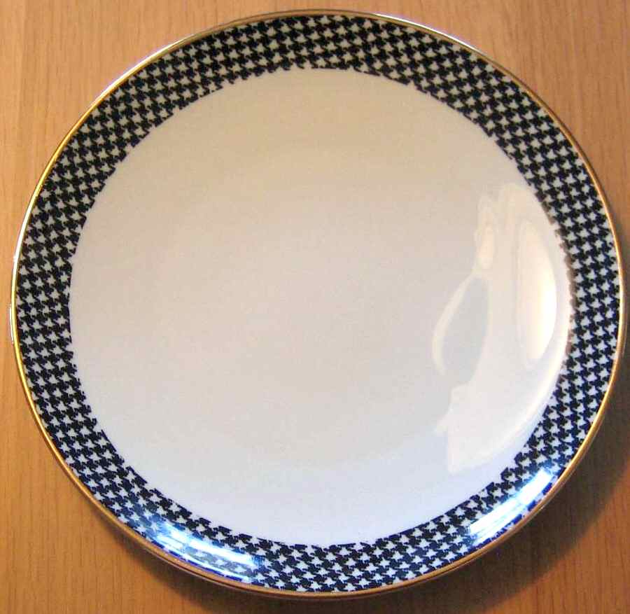 HUT2086 Salad Plate by Hutschenreuther-1
