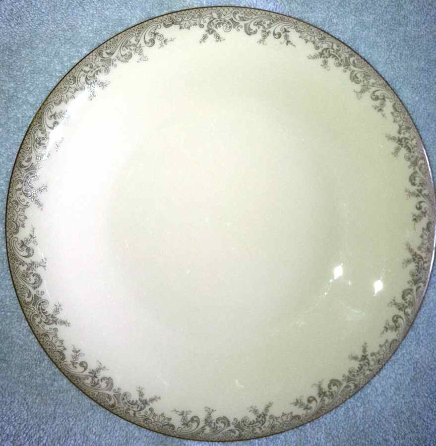 8812 Dinner Plate by Hutschenreuther-1