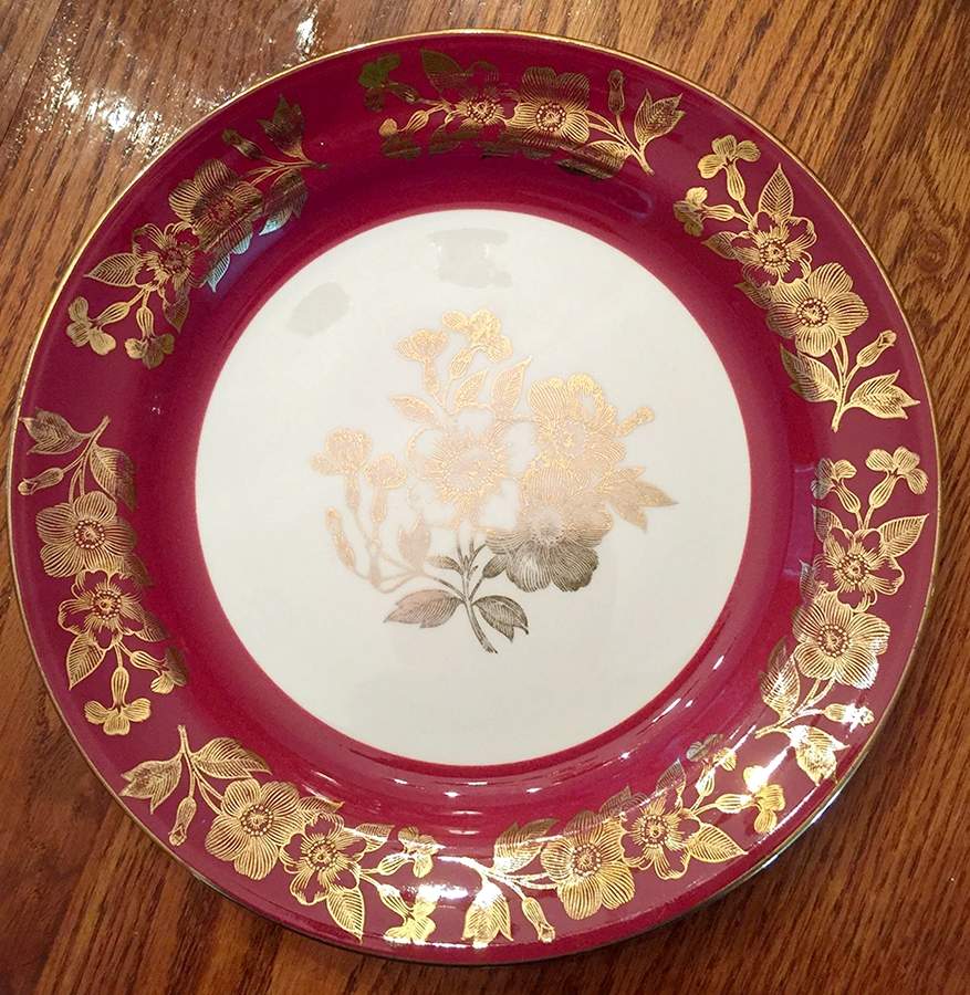 N446 Dinner Plate by Homer Laughlin -1