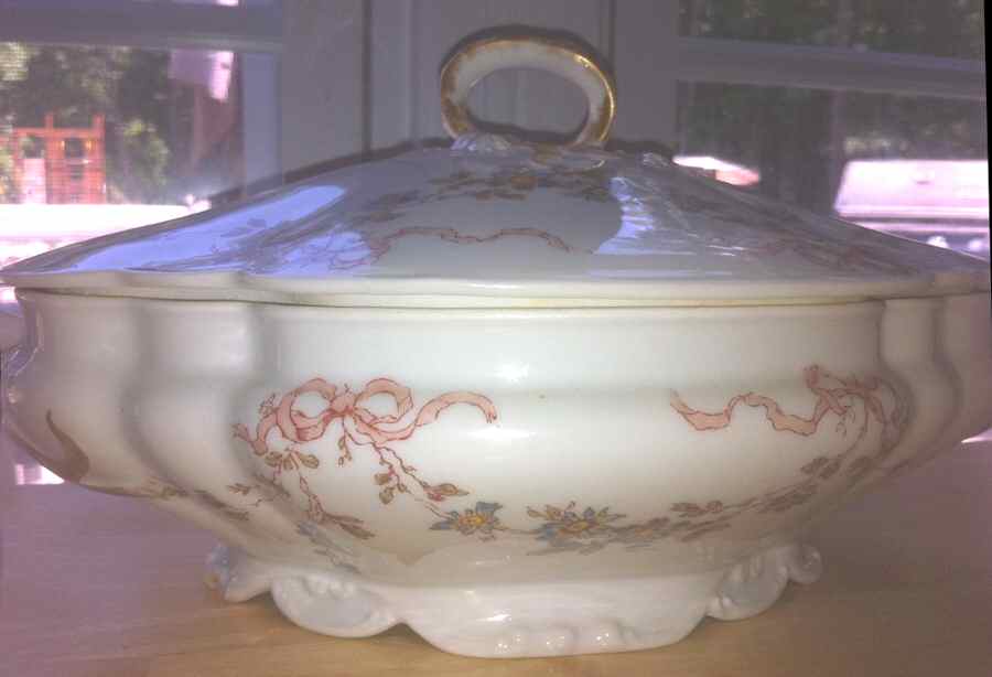 Schleiger 672-7 Oval Covered Vegetable by Haviland-1