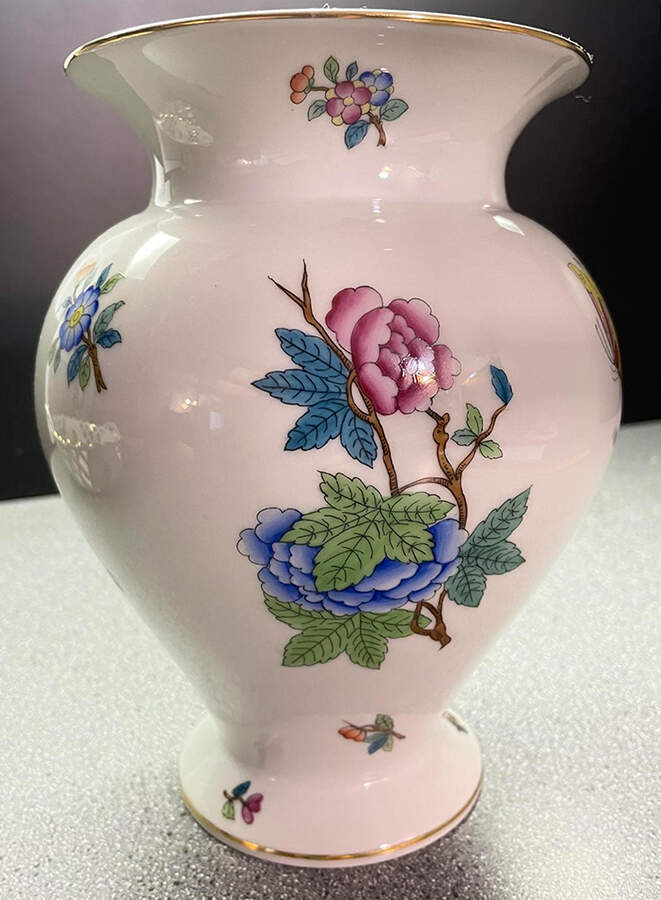 Victoria 7" Vase by Herend-1