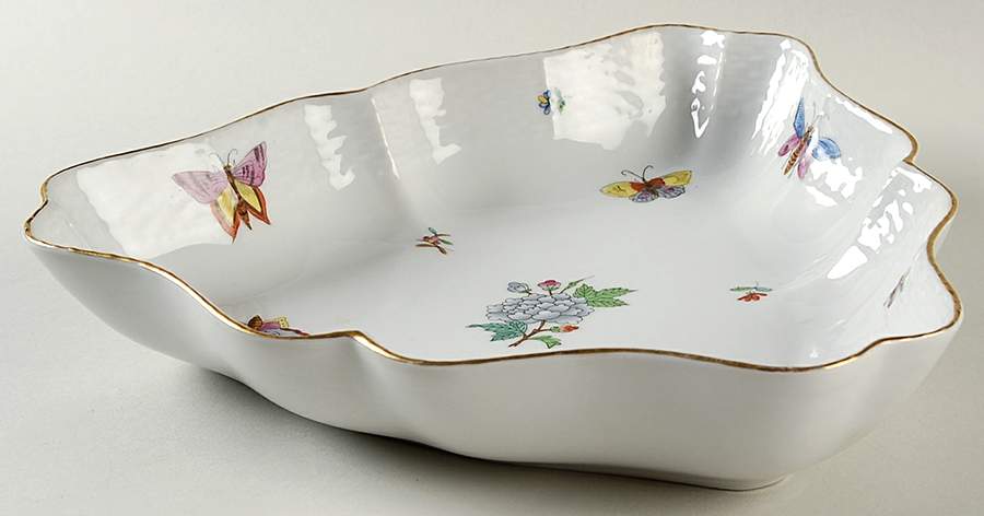 Victoria Triangular Vegetable Bowl by Herend-1
