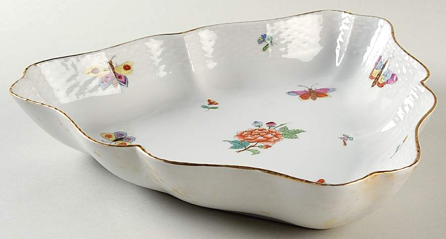 Victoria Triangular Vegetable Bowl by Herend-1