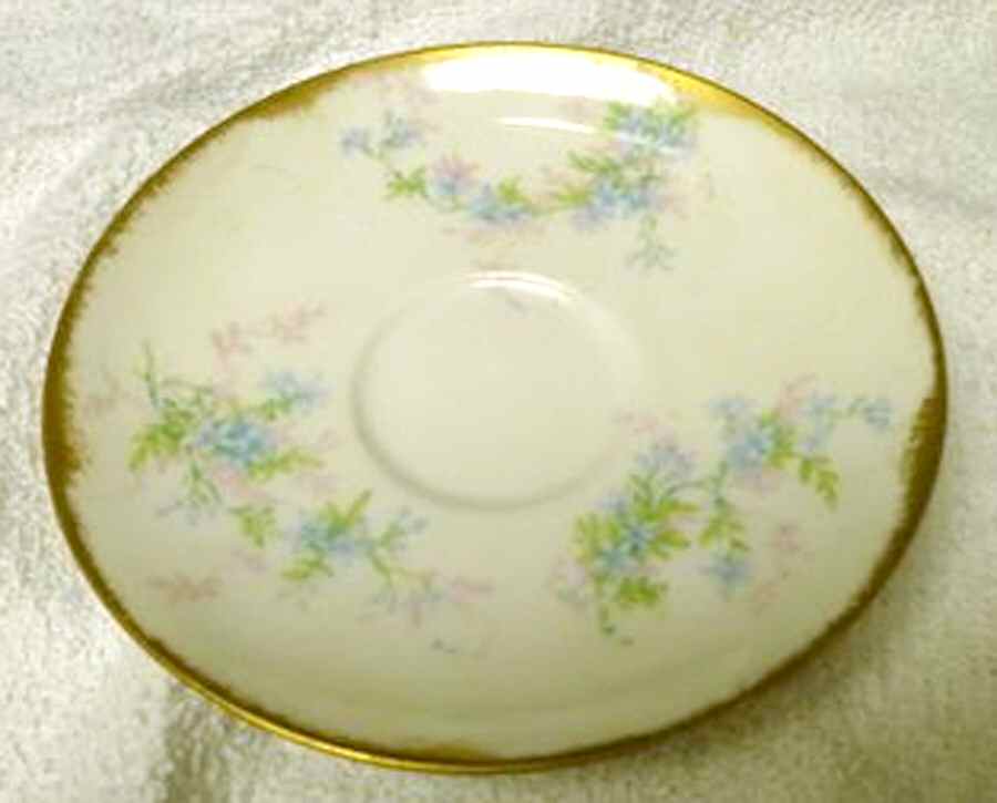 H4233 Saucer by Haviland-1