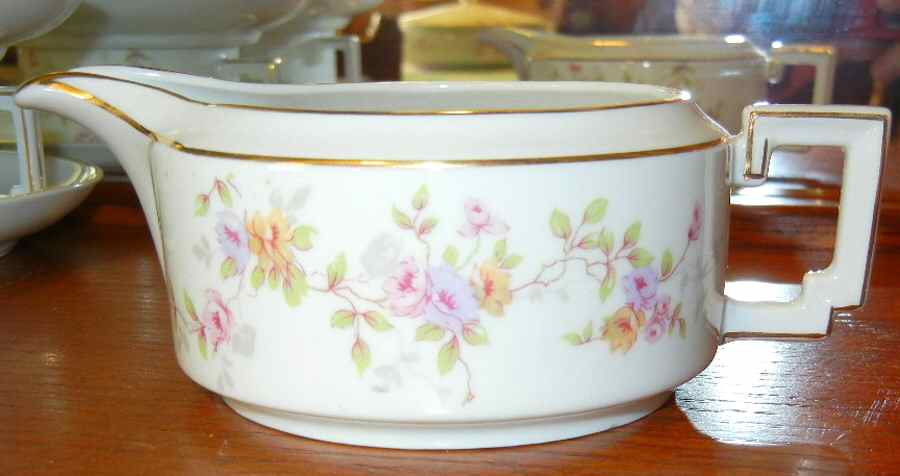 9883 Creamer by Heinrich - H&C-1