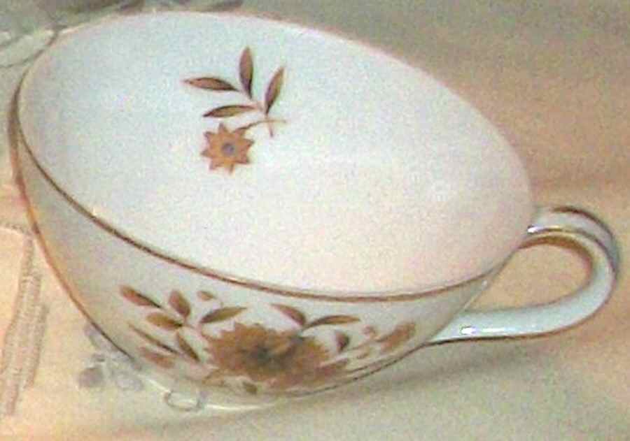 Sunburst Flat Cup by Harvan-1