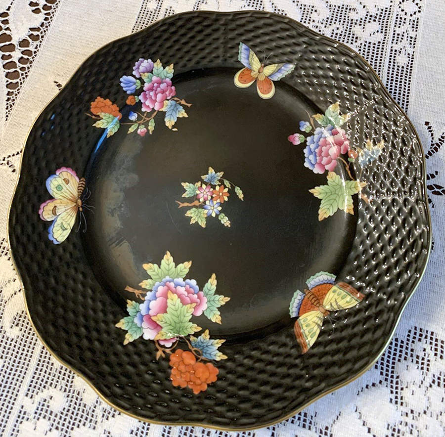 Queen Victoria (Black Background) Salad Plate by Herend-1