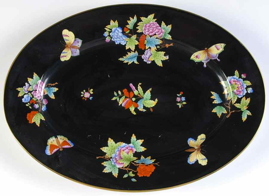 Queen Victoria (Black Background) 14" Oval Serving Platter by Herend-1