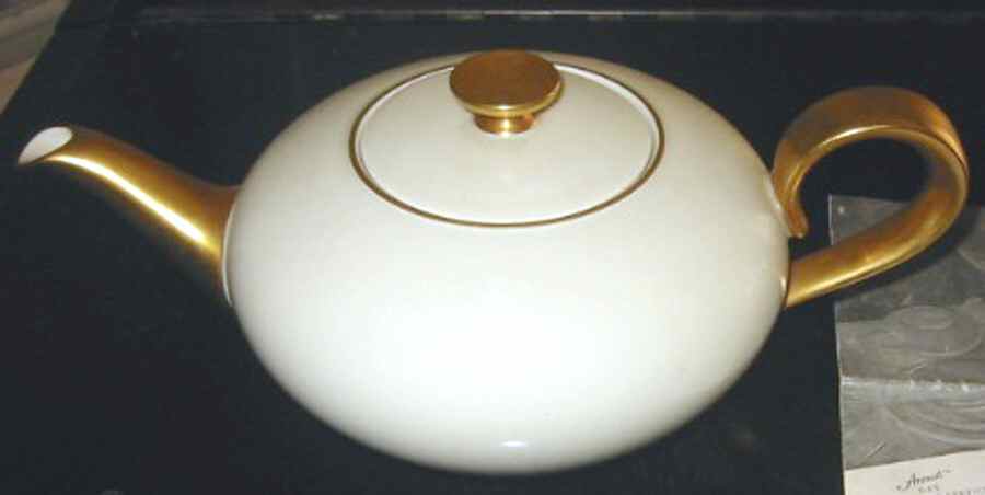 16292 Teapot & Lid by Heinrich - H&C-1