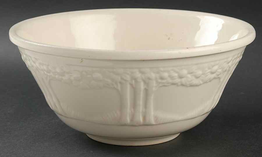 Appletree Ivory 9" Mixing Bowl by Homer Laughlin -1
