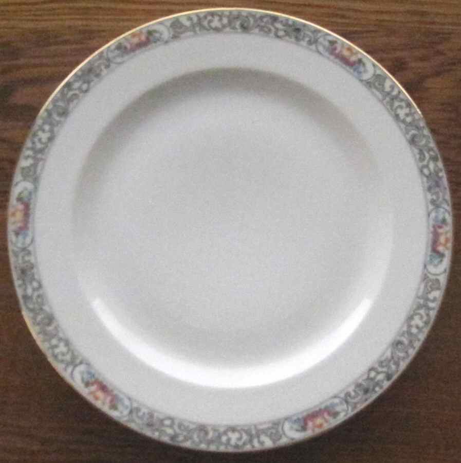 HUT2104 Dinner Plate by Hutschenreuther-1