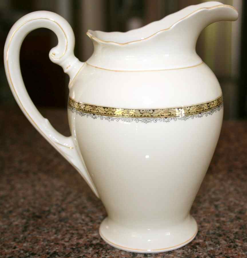 13590 Creamer by Hutschenreuther-1