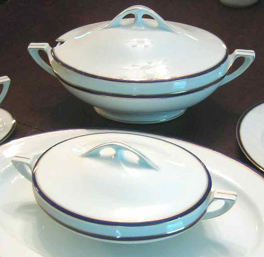 HC1250 Oval Covered Vegetable by Heinrich - H&C-1