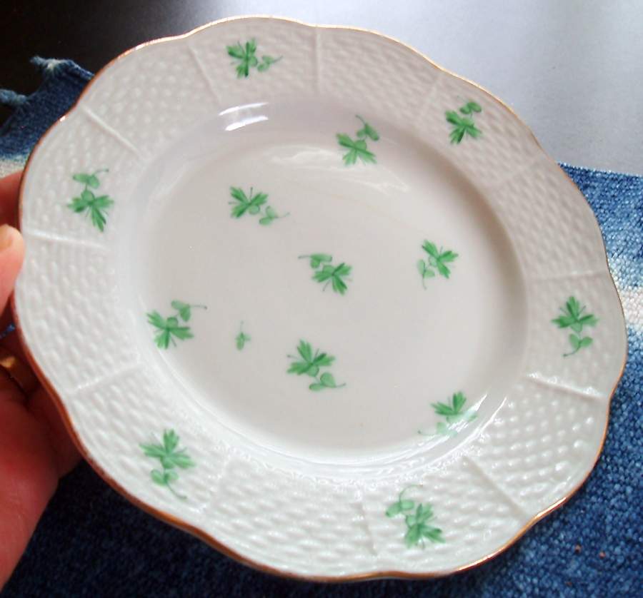 HER79 Dinner Plate by Herend-1