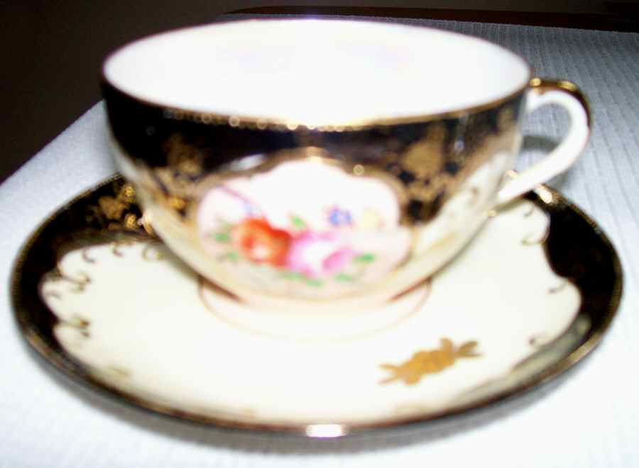 HIN32 Flat Cup & Saucer Set by The Hinode-1