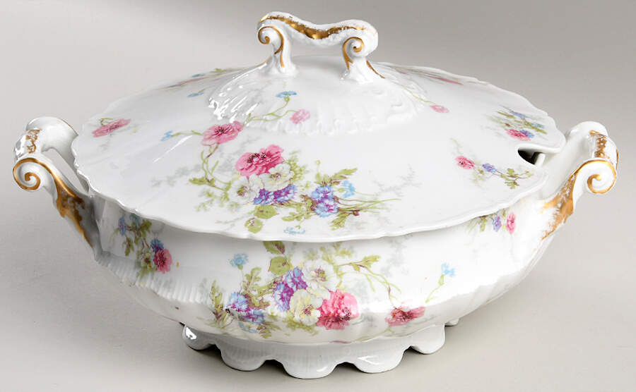 Schleiger 1016-6 Tureen &  Lid by Haviland-1