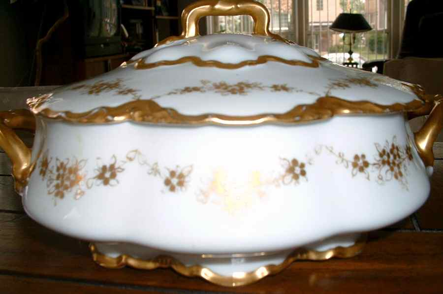 H4253 Round Covered Vegetable by Haviland-1