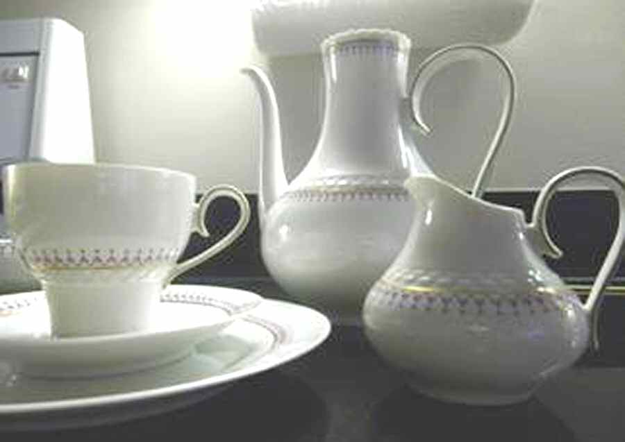 8037 Creamer by Hutschenreuther-1