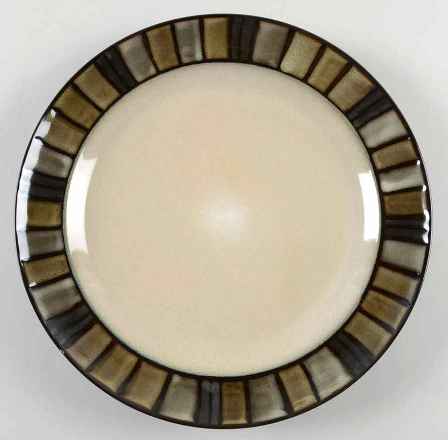 Fullerton Dinner Plate by Home Trends-1