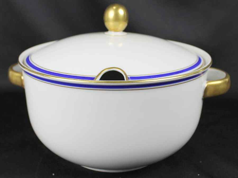 7506 Tureen &  Lid by Hutschenreuther-1