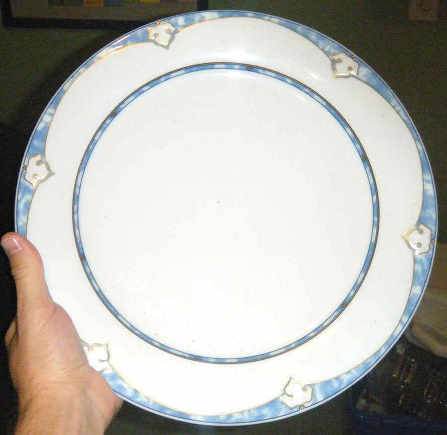 HUT2130 Dinner Plate by Hutschenreuther-1