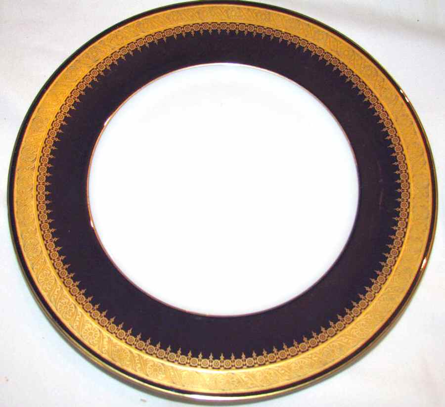HUT2135 Dinner Plate by Hutschenreuther-1