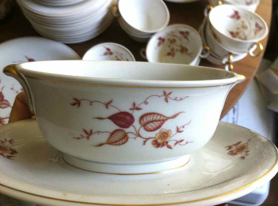 Chinese Mulberry Gravy Boat with Attached Underplate by Hutschenreuther-1
