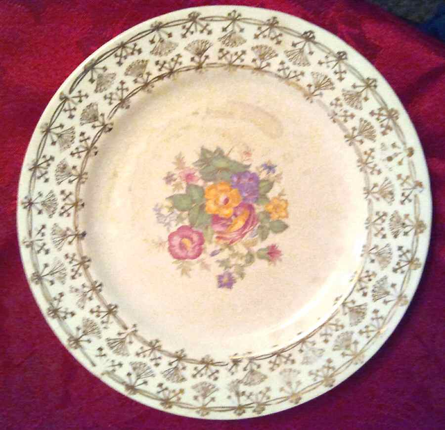 HLC3956 Dinner Plate by Homer Laughlin -1
