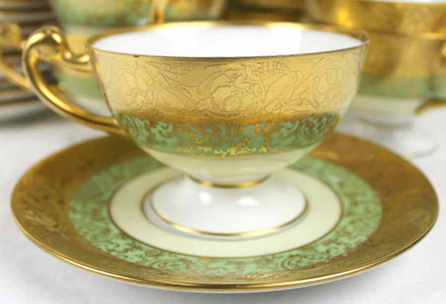 HUT2146 Footed Cup & Saucer Set by Hutschenreuther-1