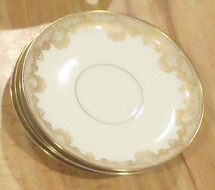 HUT2147 Saucer by Hutschenreuther-1