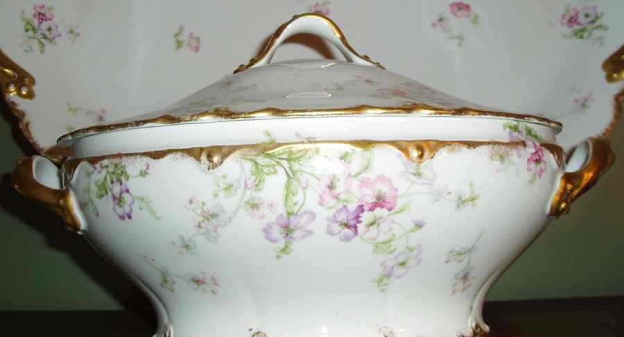 H4269 Tureen &  Lid by Haviland-1