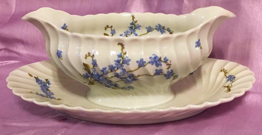 H4368 Gravy Boat with Attached Underplate by Haviland-1